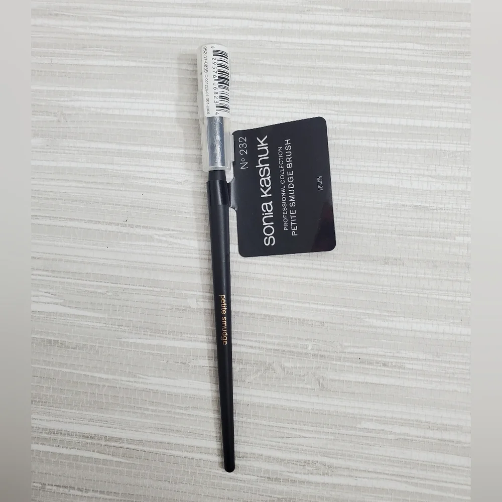Sonia Kashuk Professional Collection Petite Smudge Brush #232 New/Sealed
